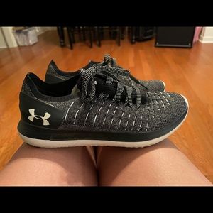 Under Armour tennis shoes 8.5